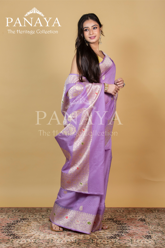 Kora Silk Kairi Buti With Gold Zari Meenakari Anchal And Border