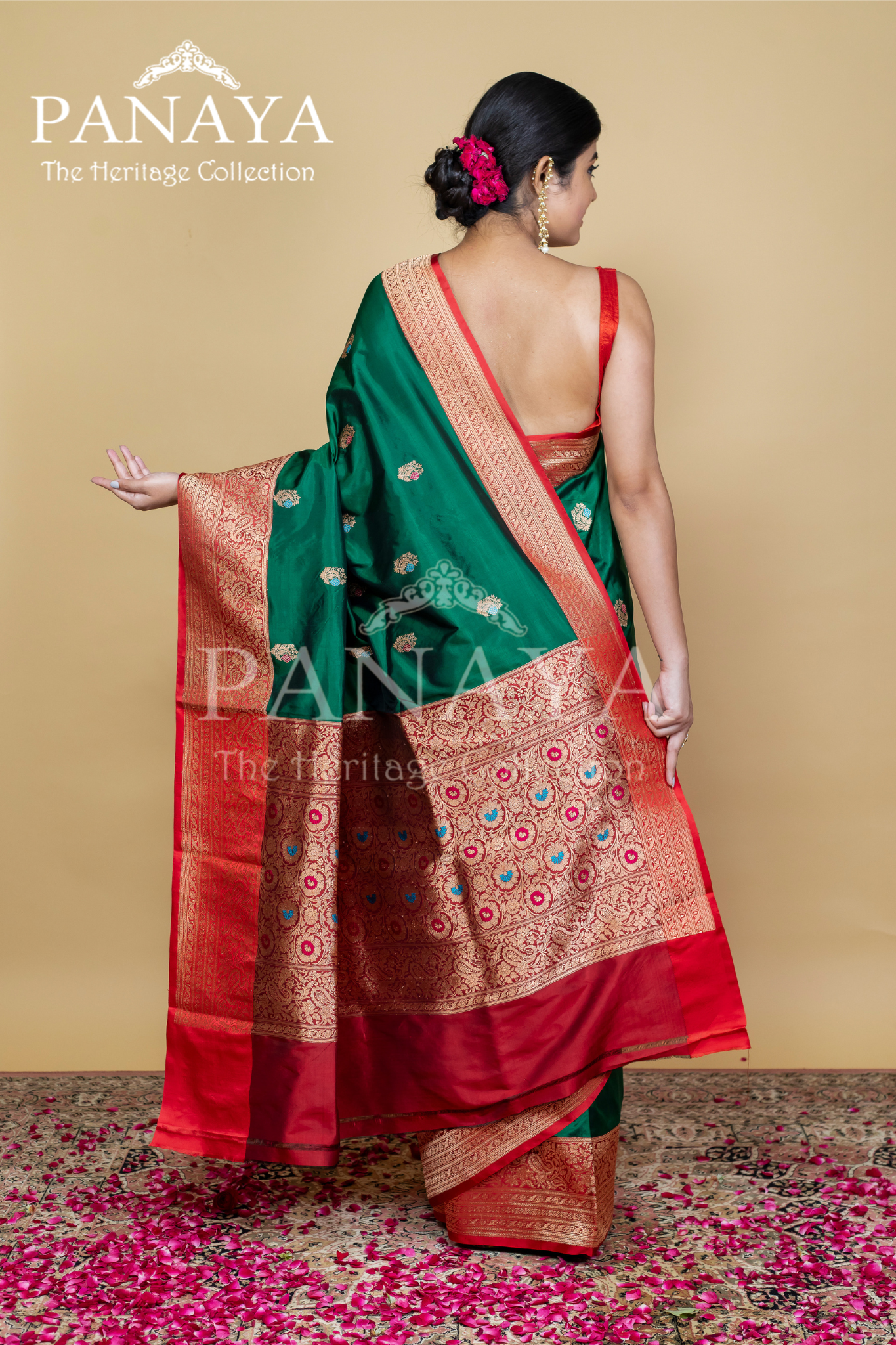 Meenakari Butti With Meenakari Banarsi Anchal And Border