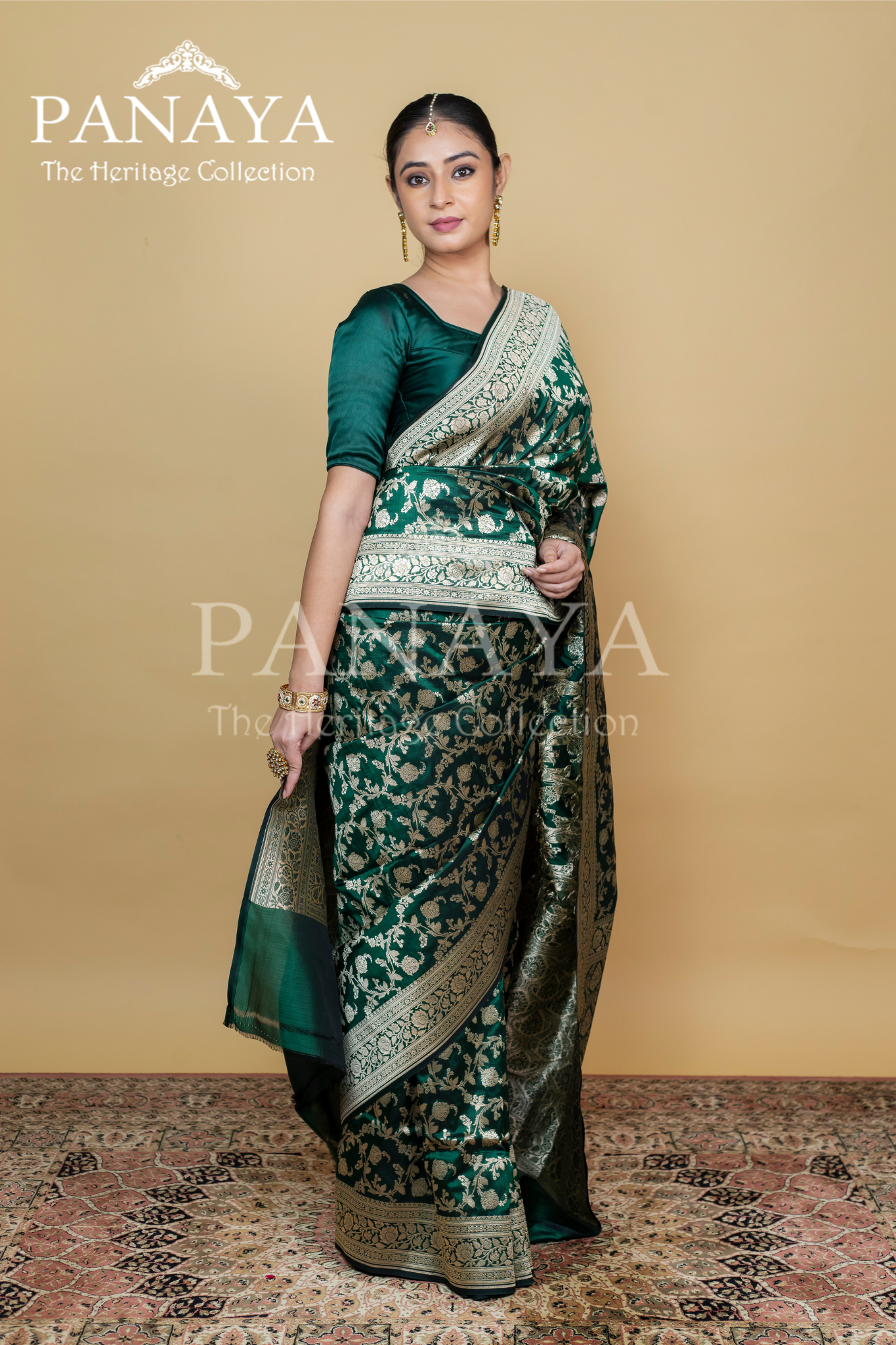 Banarasi Floral Zaal Work With Banarsi Anchal And Border