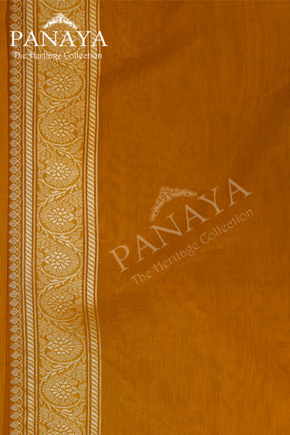 Handloom Kadwa Weave Kora Silk With Buti Meenakari With Banarsi Anchal And Border