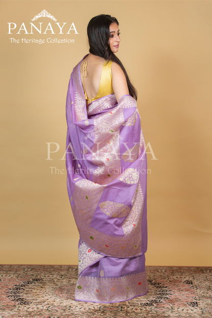 Kora Silk Kairi Buti With Gold Zari Meenakari Anchal And Border
