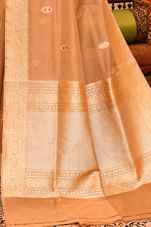 Almond Kora Silk Saree — Kadwa Meena Booti
