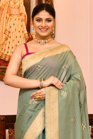 Powder Green Kora Silk Saree — Kadwa Flower Booti