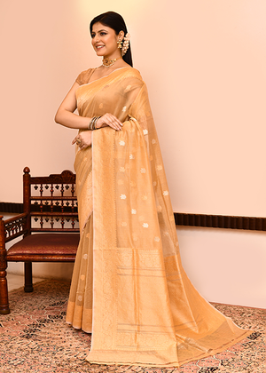 Gold Kora Silk Saree — Kadwa Booti