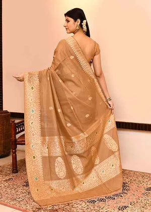 Off-White Kora Silk Saree — Kadwa Booti