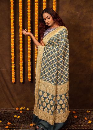 Grey Georgette Silk Saree - Kadwa Jaal