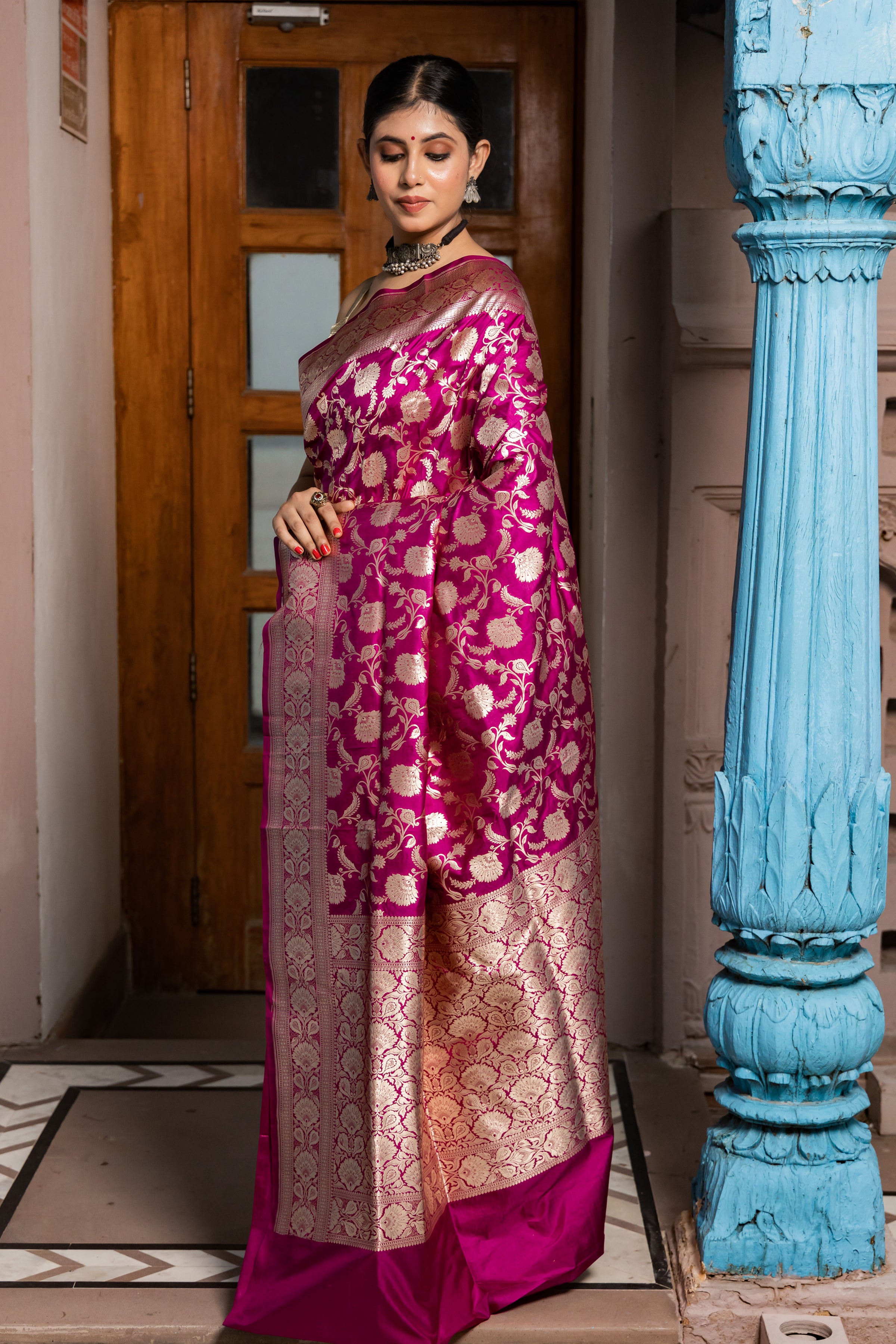 Banarasi Saree in Red : SNEA3085