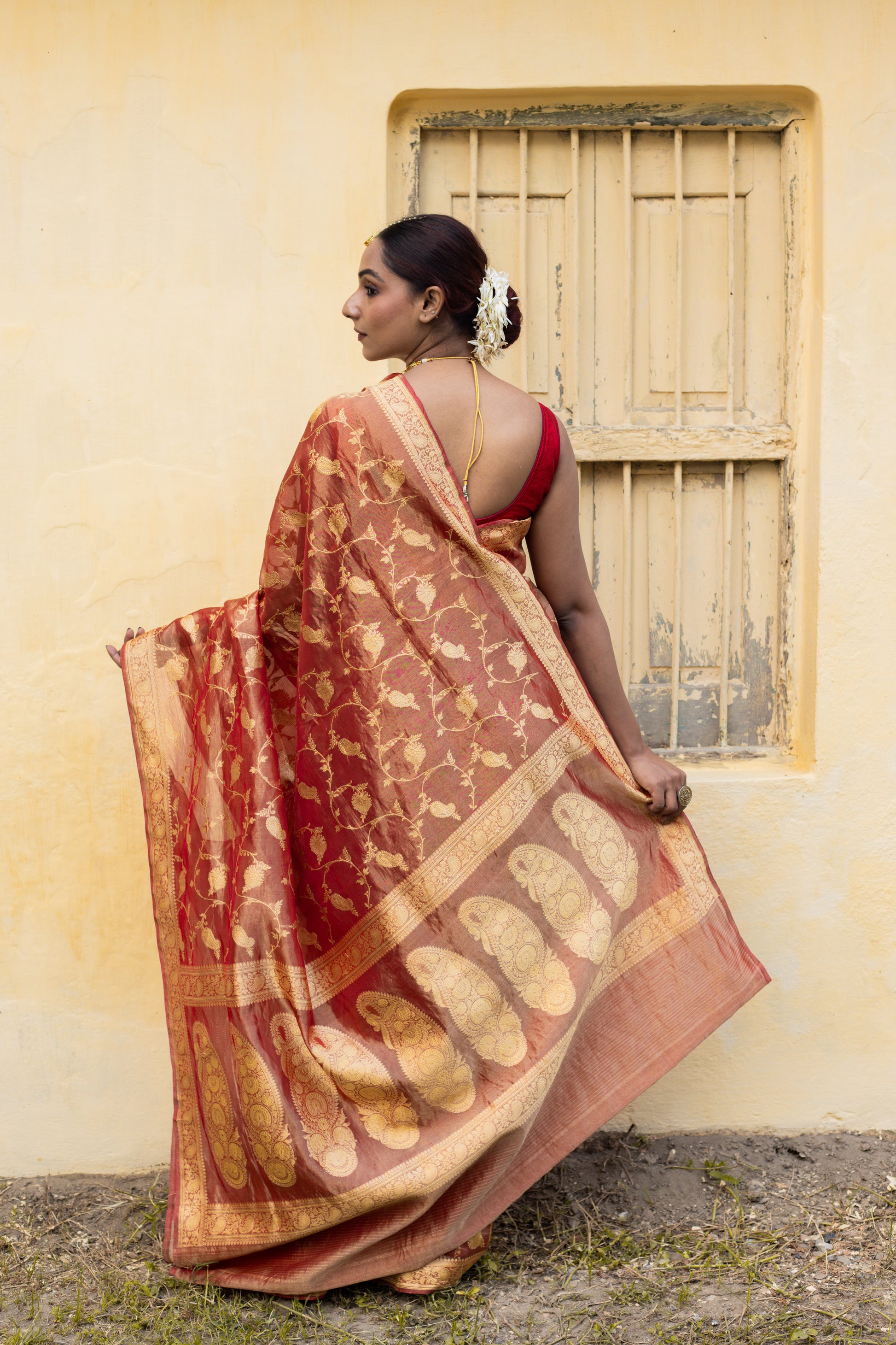 Maroon Saree Tissue Jangla Handwoven