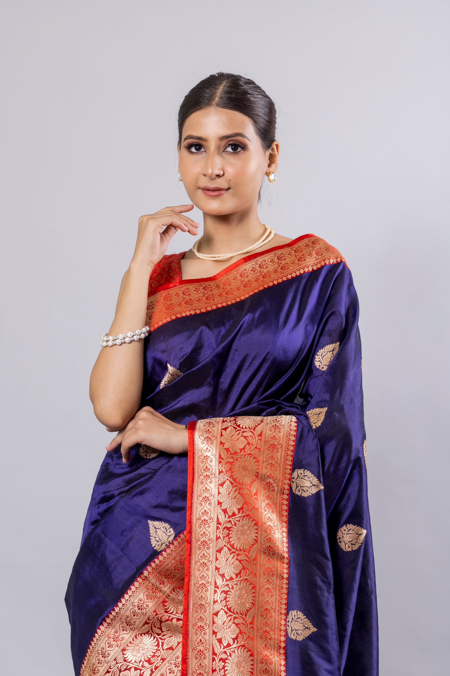 Royal Blue Handwoven Kadwa Katan Silk Saree - Panaya 