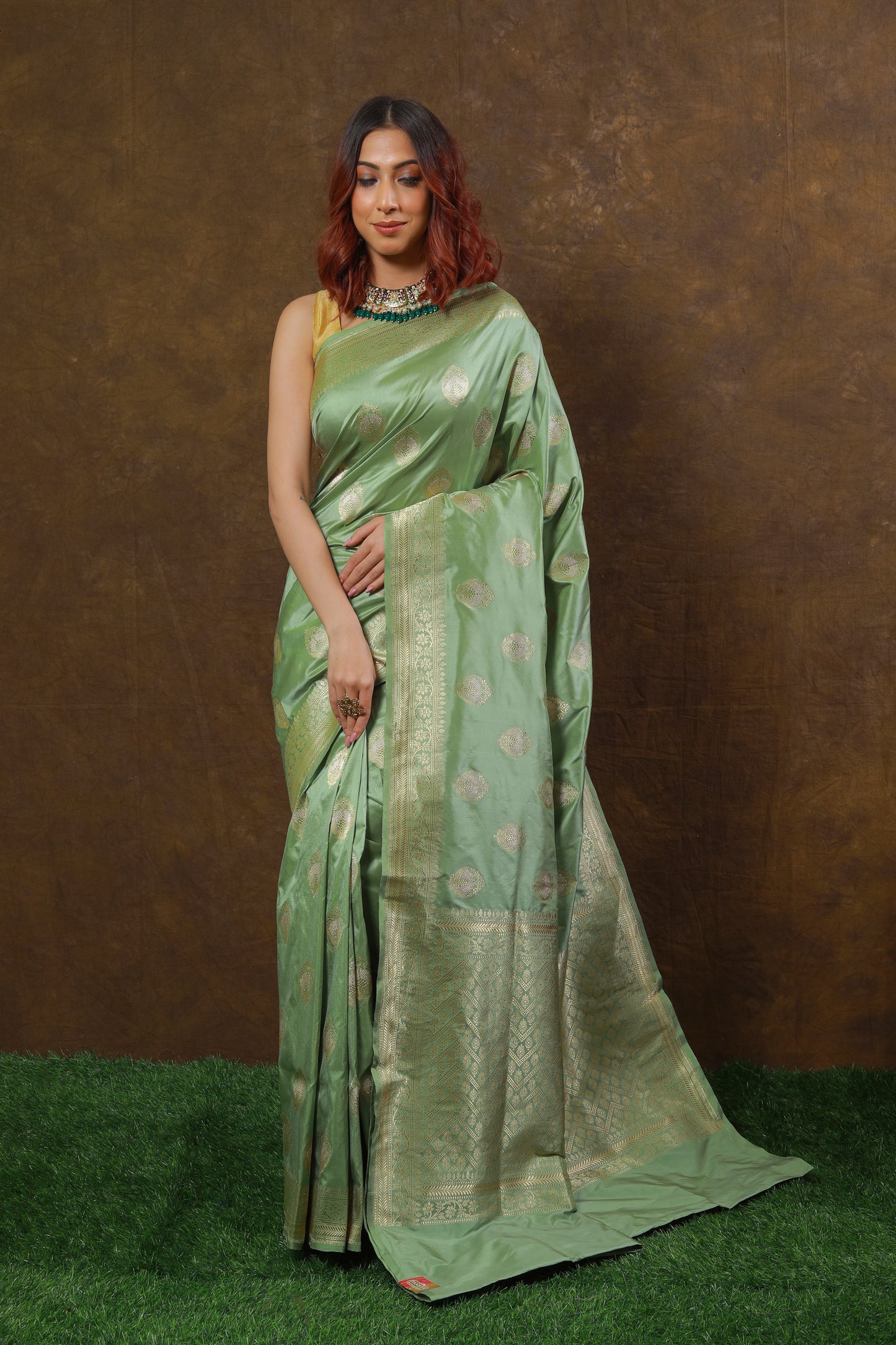 Pista Green Handwoven Kadwa Katan Silk Saree - Panaya 