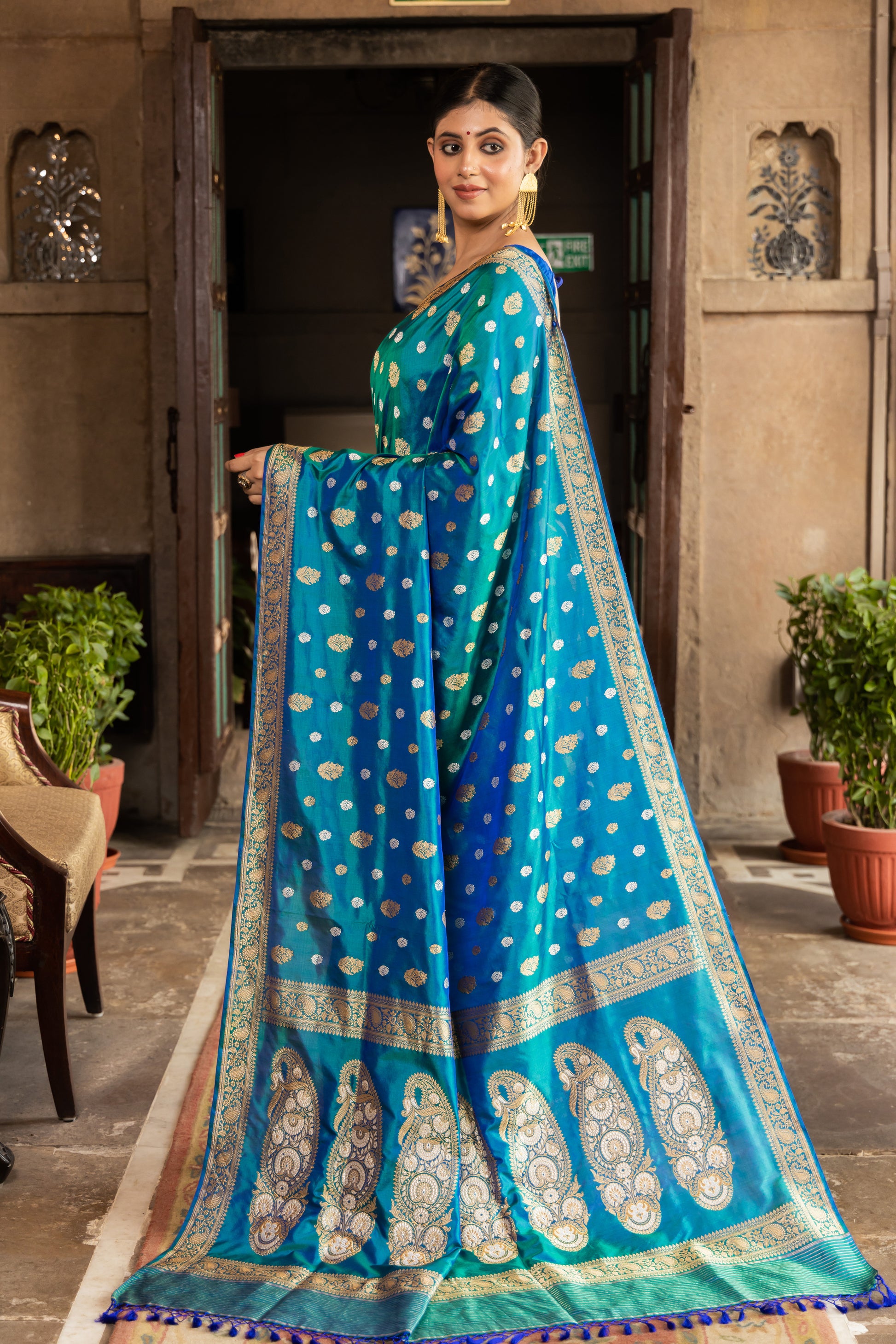 Teal Handwoven Kadwa Katan Silk Saree