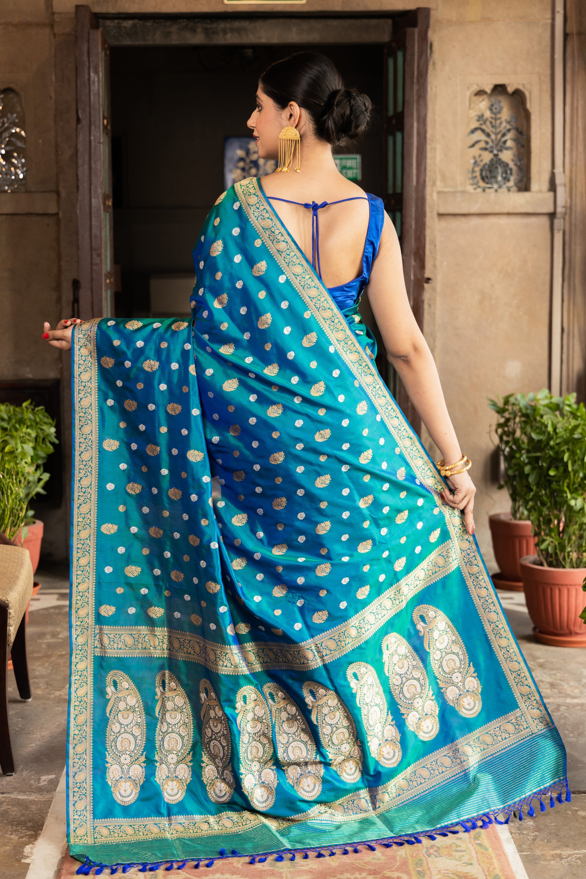 Teal Handwoven Kadwa Katan Silk Saree