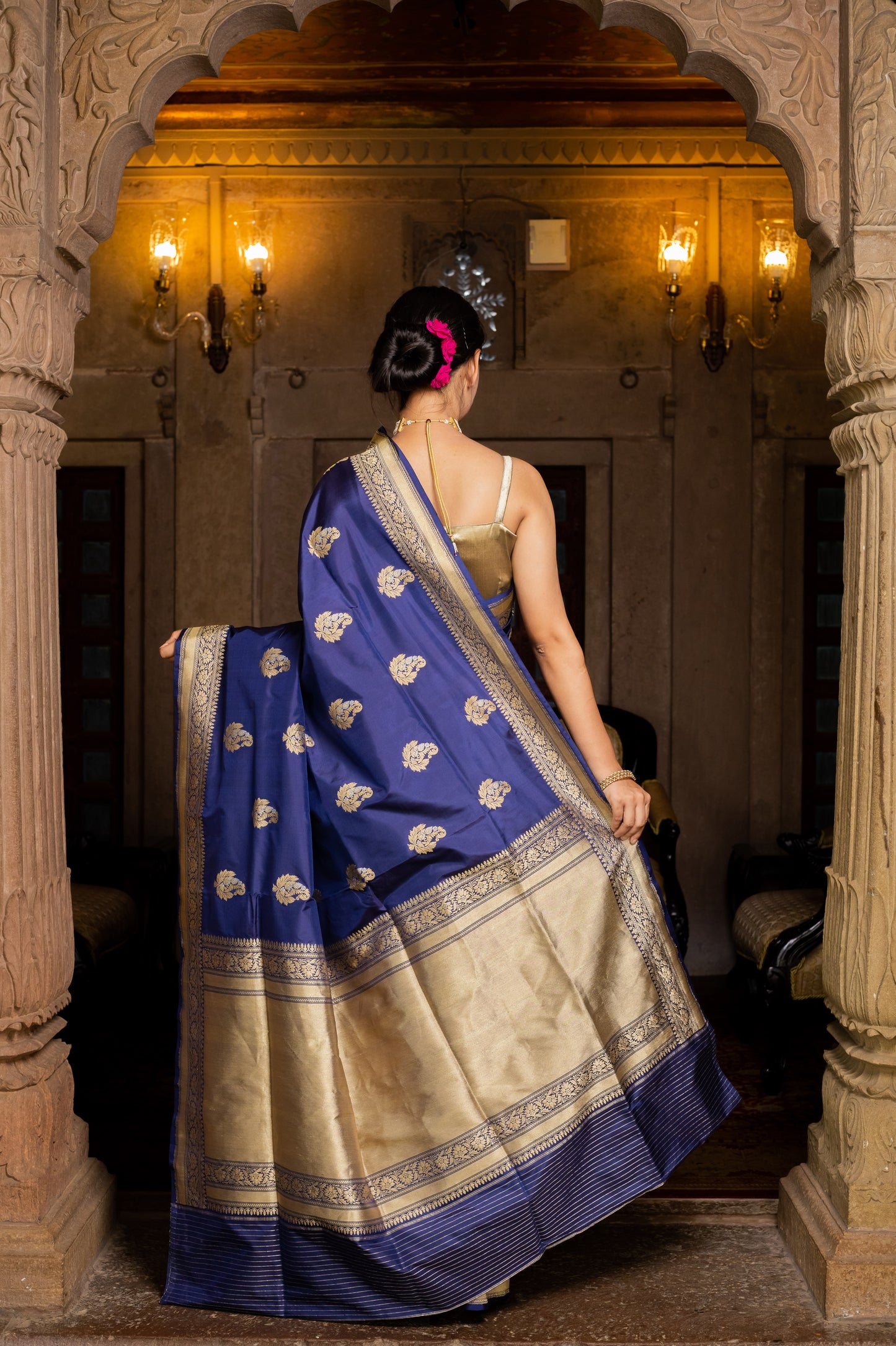 Royal Blue Handwoven Kadwa Katan Silk Saree - Panaya 