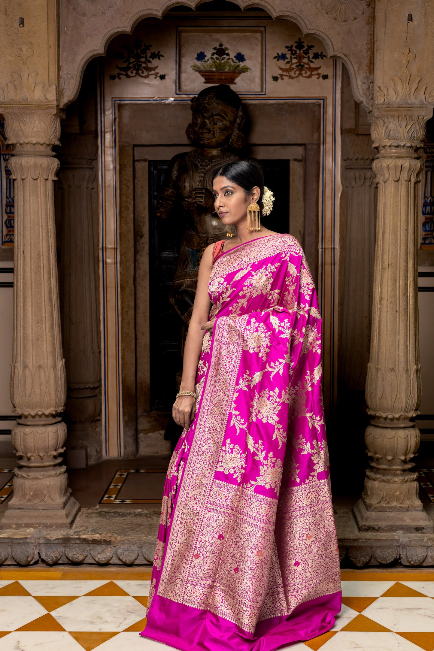 Rani Pink Handwoven Kadwa Katan Silk Saree - Panaya 