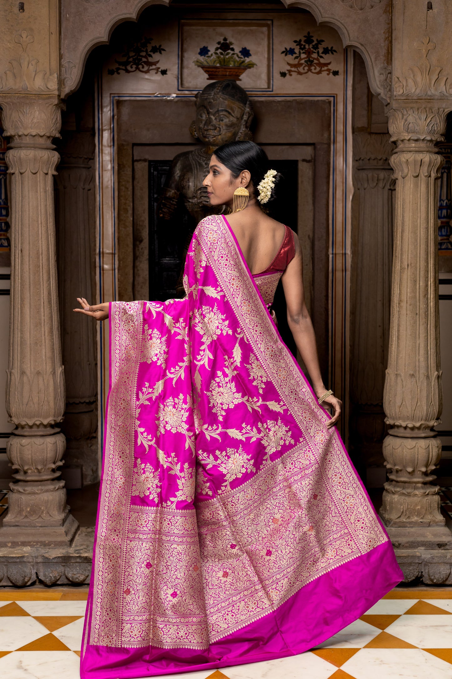 Rani Pink Handwoven Kadwa Katan Silk Saree - Panaya 