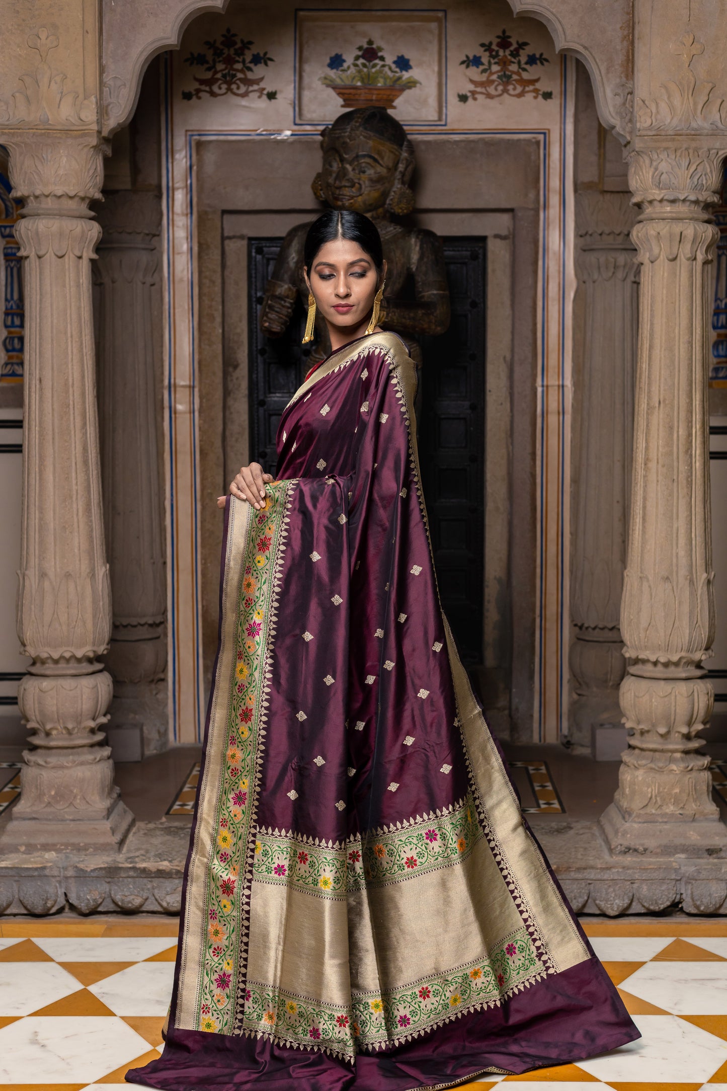 Wine Handwoven Kadwa Katan Silk Saree - Panaya 