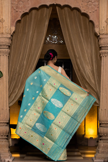Teal Handwoven Kadwa Katan Silk Saree - Panaya 