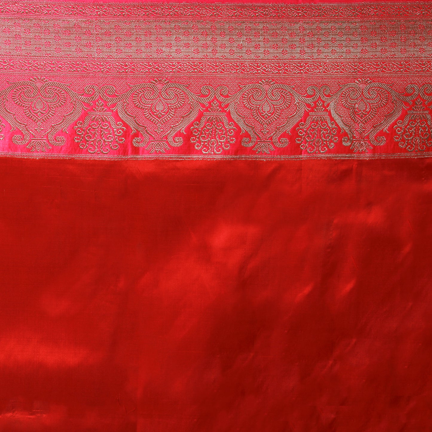Maroon Handwoven Kadwa Katan Silk Saree - Panaya 